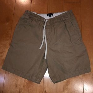 Banana Republic Easy Short 9-inch hem